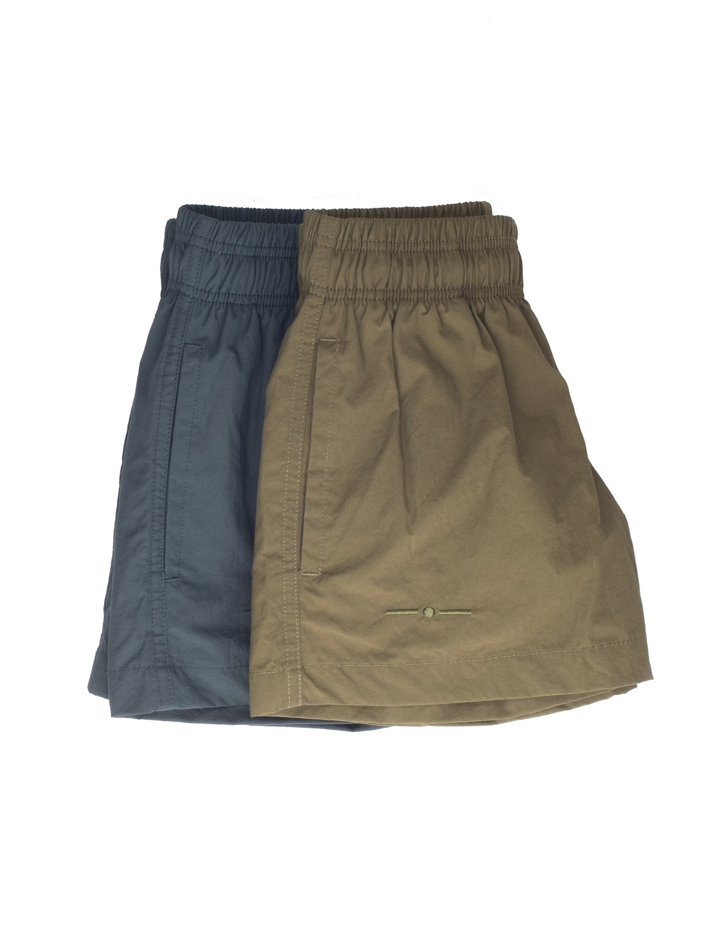 Nachhaltige Kinder Badeshorts Oliv mit Kordelzug und Taschen